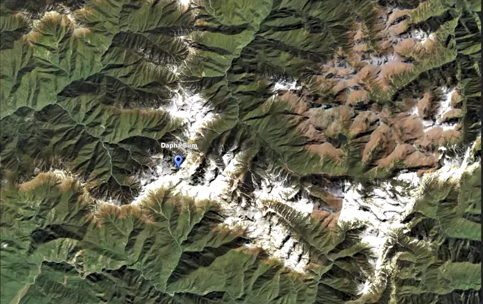 A selected mountain location during a Point-to-Point camera transition
