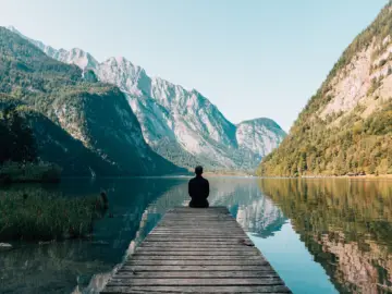 A quiet jetty on a mountain lake